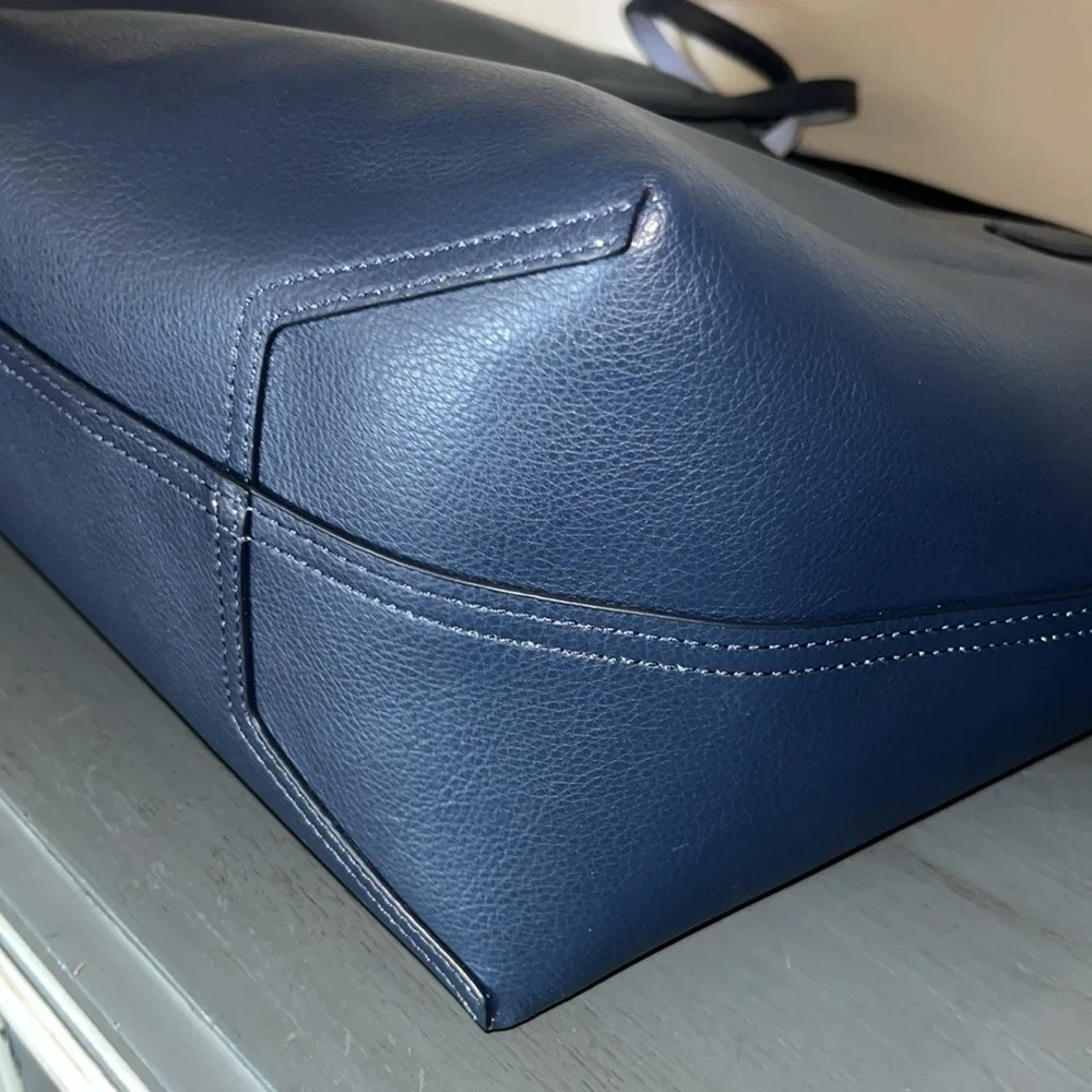 Kate Spade Ava Reversible Leather Tote Periwinkle & Navy EUC